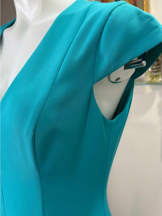 Black Halo Teal Fit & Flare Dress V Neck Cap Sleeve Size 8 USA - Picture 6 of 10